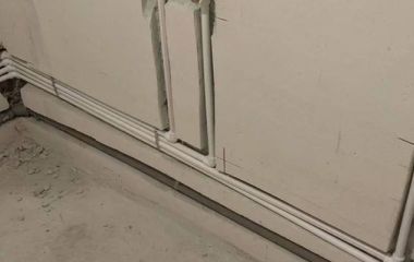 Как правильно заделывать штробы после укладки инженерных коммуникаций