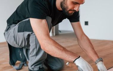 Как укладывать ламинат в одиночку