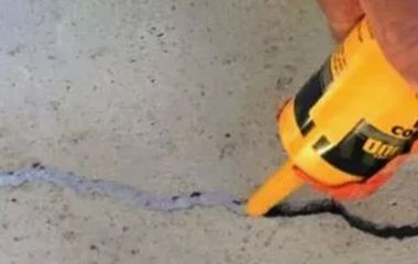 Замаскировать, а не чинить: временные решения для съемной квартиры